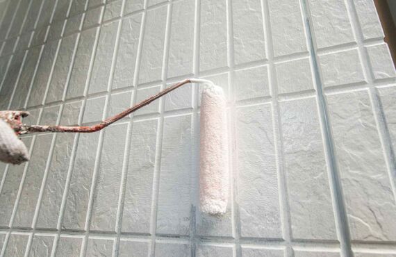外壁の塗り替えで耐水性や防汚性をアップさせます | 秋田市で外壁塗装についてお悩みならみんなの仕事人